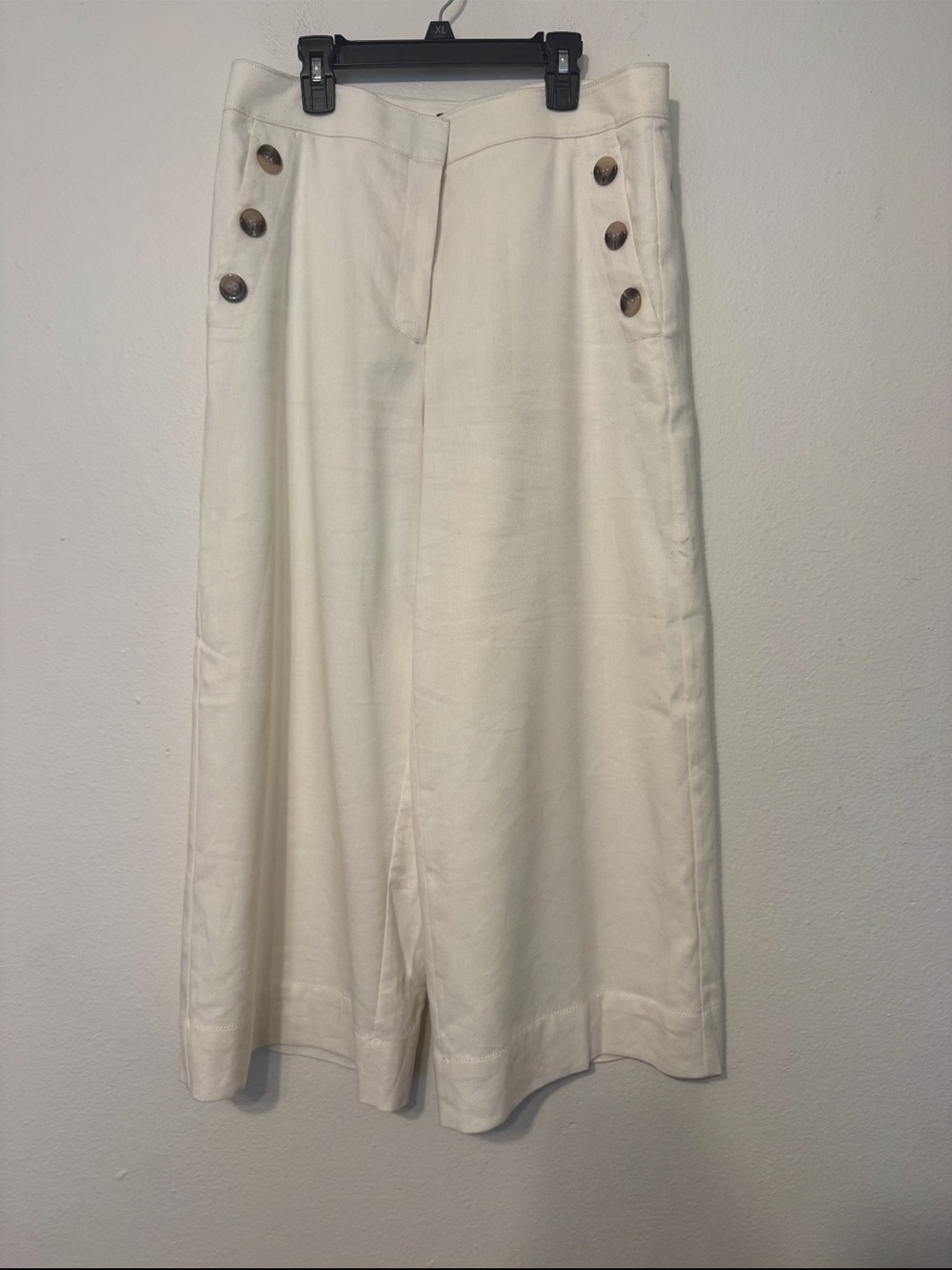 Ann Taylor Wide Leg High-Waisted Sailor Pant in
Chino White Size 8